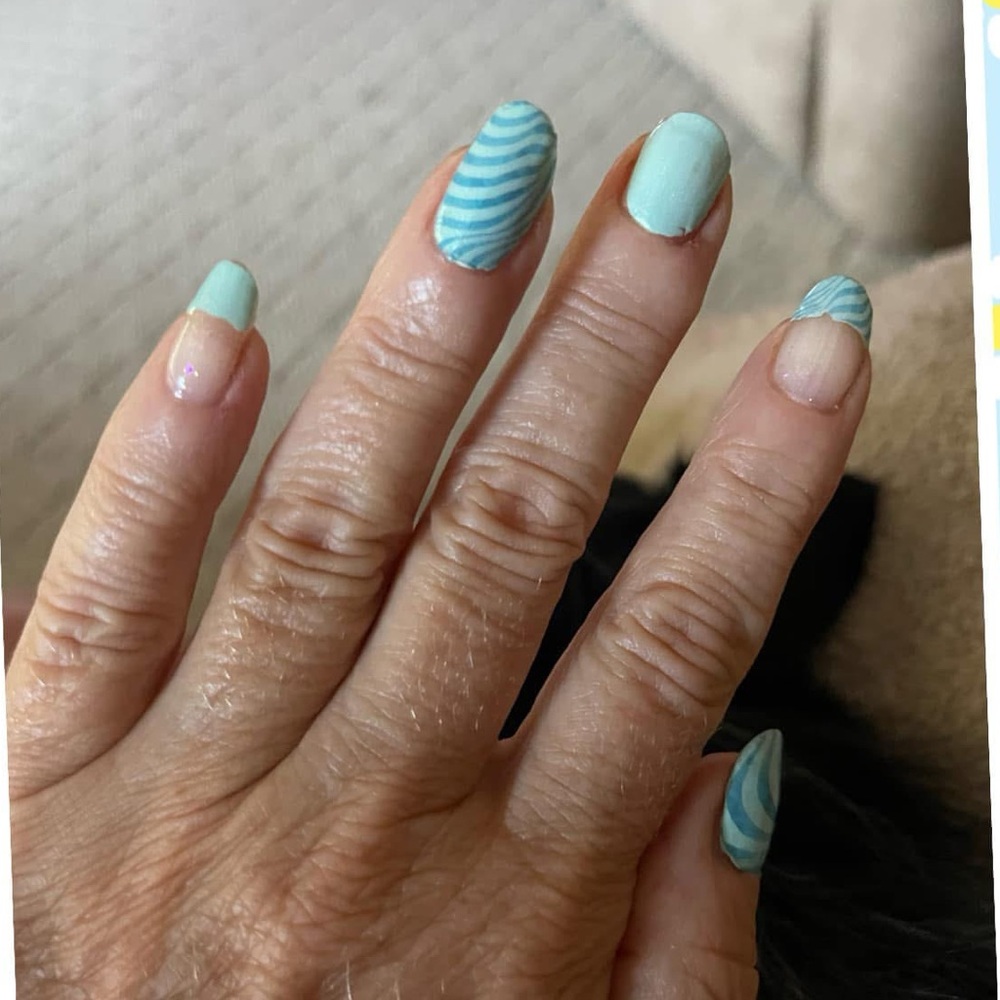 🔥 $3 Add-On. Color Street Nail Strips in Capri Baby